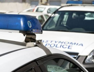 Θεσσαλονίκη: Θαρραλέα ιδιοκτήτρια μίνι μάρκετ κυνηγά... ληστή που κρατούσε όπλο